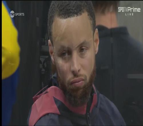 愛德華茲被勇士球員踩到小腿傷退從庫裏表情可以看出也感到難受