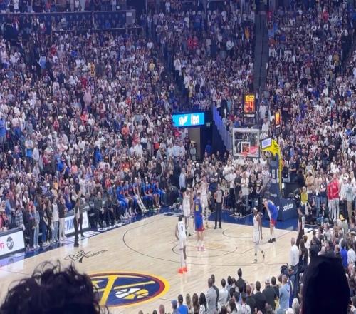 這就是主場氣勢！約基奇上罰球線時，掘金主場球迷高呼MVP！