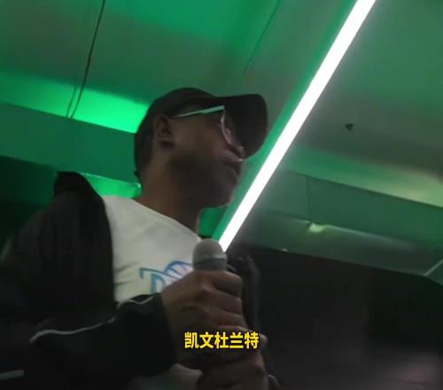 潇洒乃我本性帅是命中注定!绿帽子也只有我杜敢戴