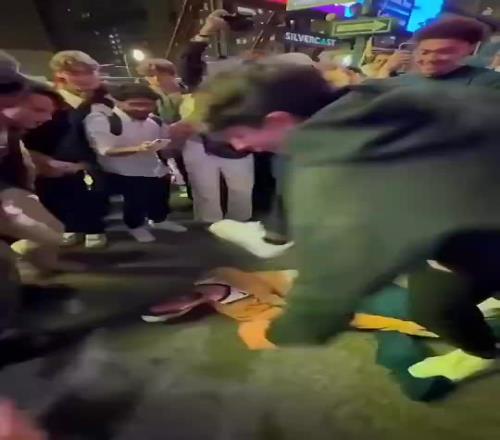 敗人品行為尼克斯此前大勝步行者，賽后哈利娃娃遭尼球迷群毆