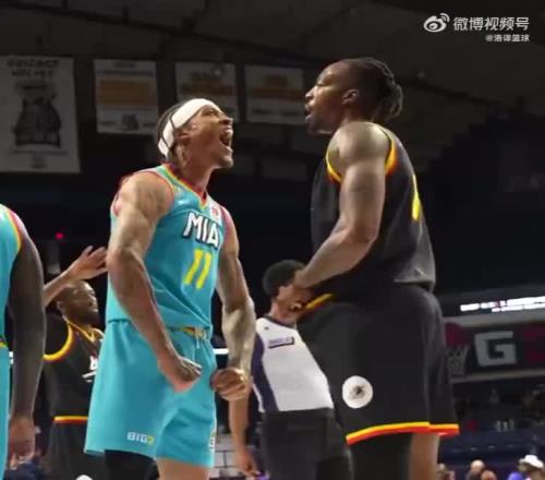 被嘲欺软怕硬上场跟芬森抱摔的魔兽，面对比斯利挑衅毫无回应
