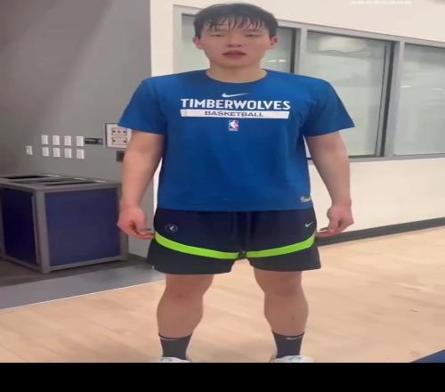 杨瀚森:感谢森林狼给我这次实训的机会祝我自己好运