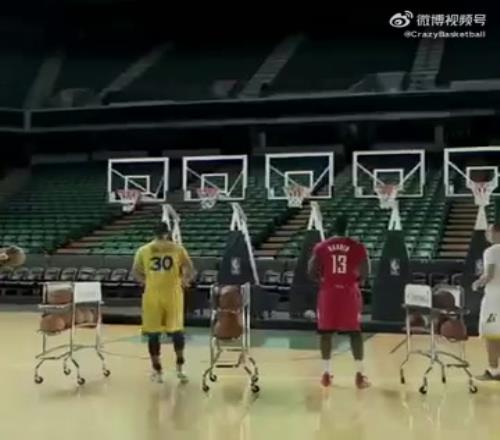 角度清奇!网友发问:为什么别人都是投篮,却给詹姆斯安排扣篮