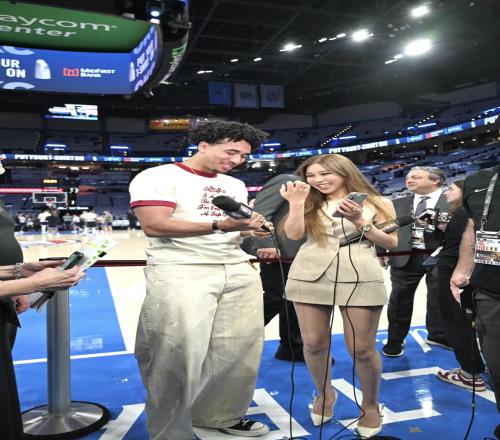 周玲安社媒曬NBA總決賽期間照片