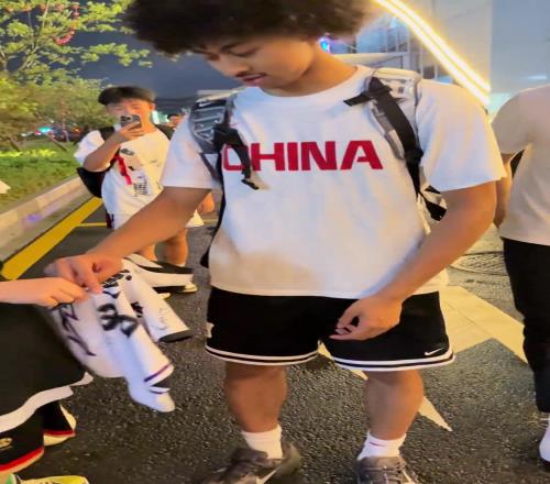 朱正应该是中国篮球最有天赋的后卫了吧