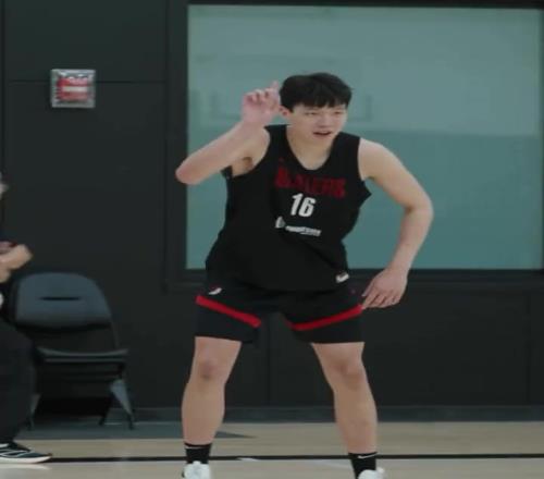 開拓者夏聯(lián)首訓(xùn)全記錄！楊瀚森再現(xiàn)魔性笑聲