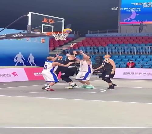 王哲林这个视频在外网火了,外媒发问:这就是CBA的MVP