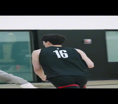 杨瀚森训练DAY3视频来咯!网友:亚洲杯我让周琦打封闭上场!