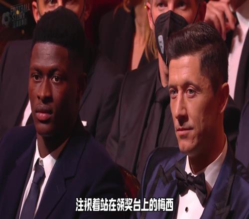 足球故事会:世界足坛欠莱万一座金球奖!