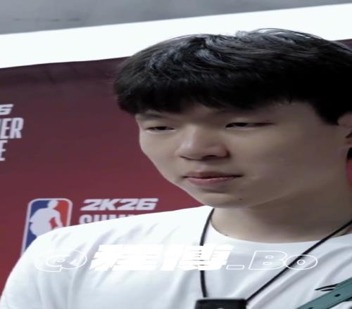 一个不够还要俩!如果遇到小萨怎么办杨瀚森:也要个签名合影!