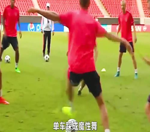 拜仁之魂,足球界逗比!穆勒定义自己是空间阅读者