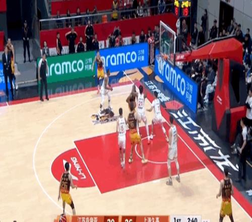 26岁广西球王，在质疑声中成为本土得分王