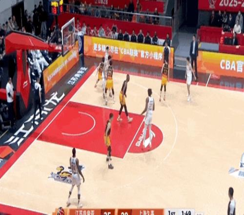 26岁广西球王，在质疑声中成为本土得分王