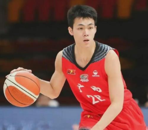 26岁广西球王，在质疑声中成为本土得分王