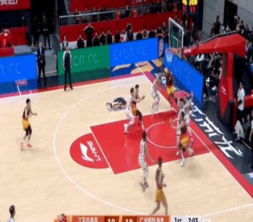 26岁广西球王，在质疑声中成为本土得分王