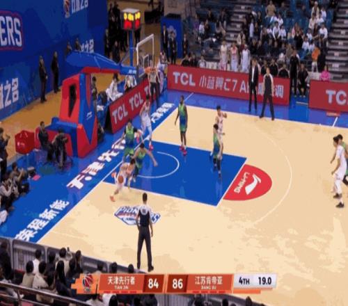 26岁广西球王，在质疑声中成为本土得分王