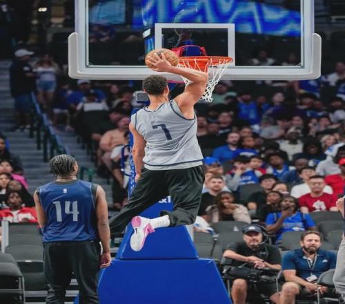 帶著母親遺愿戰(zhàn)斗12年,交易添頭成了隊魂