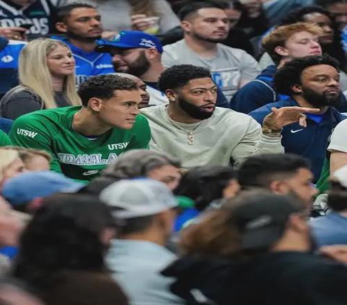 带着母亲遗愿战斗12年,交易添头成了队魂