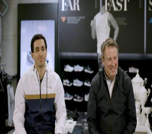 他們專賣“老頭鞋”，卻能簽下19歲NBA未來門面？