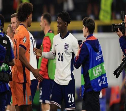 曼晚:梅努和齐尔克泽陷入困境,想参加世界杯必须冬窗转会