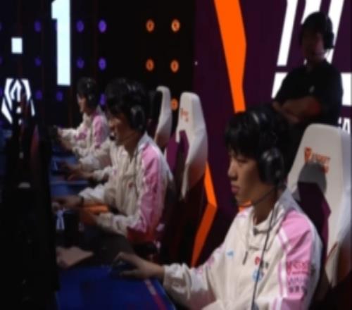 先鋒賽：心態良好，Viper被線殺后BLG下路雙人依然面帶笑容