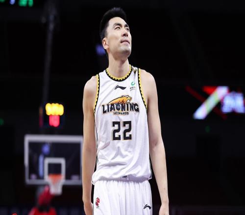 双喜临门！李晓旭接近续约，冲击第19个赛季，辽篮留住大韩接班人