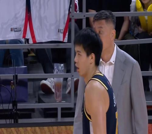 第五外援锁定阿丘尔广东队被曝欲升级内线,杜锋拒绝裁掉萨林杰