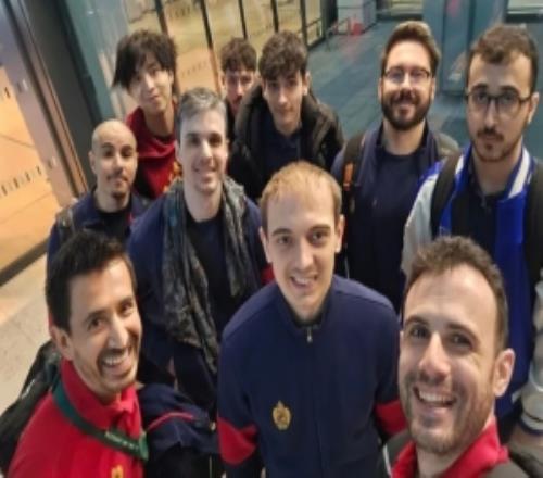 G2分享全員抵達巴西合照：麻豆视屏三级在线观看到了，夥計們