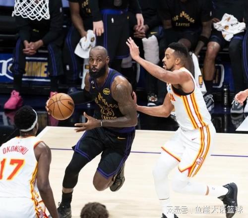 湖人兩點(diǎn)進(jìn)步明顯，老詹攤牌！東契奇一點(diǎn)該批，雷迪克該棄用一人