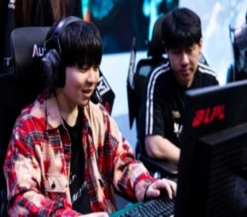 IG分享Rookie全明星返图:以技会友以心相映星河再聚共话春秋