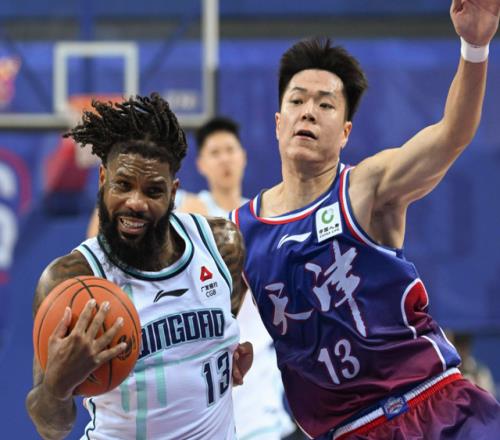 正式官宣!CBA顶级外援加盟山东男篮,携手高诗岩,邱彪冲击前四