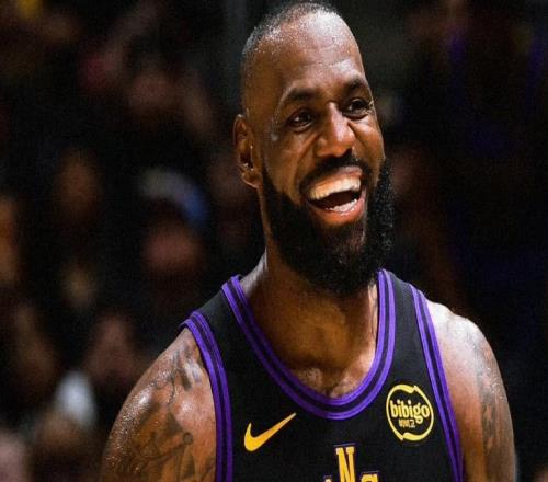 时隔19年跌破27分!詹姆斯生涯场均下滑至26.99分仍列历史第四