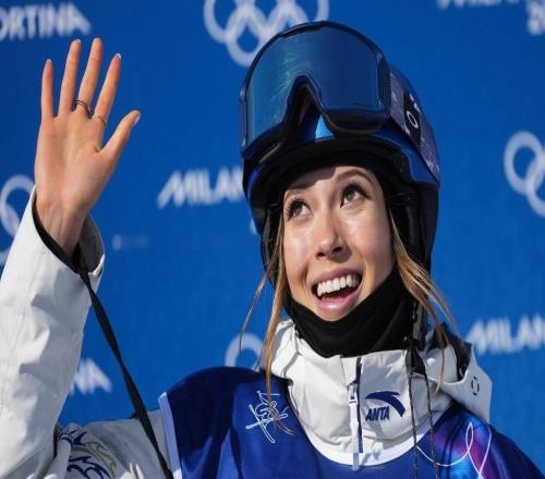 完美收官!穀愛淩衛冕自由式滑雪U型場地金牌,李方慧奪銀