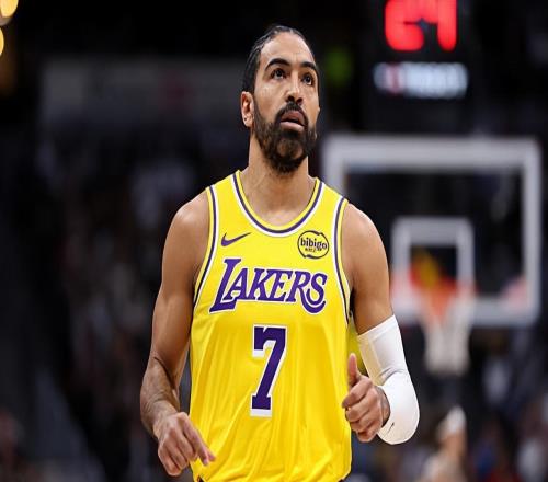 比赛态度都开始消极起来了!湖人想要将他送走都有些不太容易