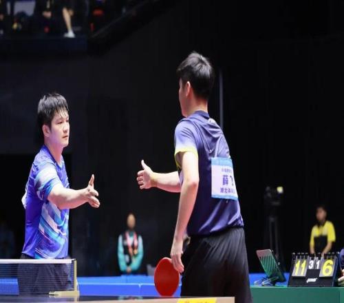 德甲賽場將上演中國德比！