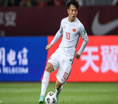 喜讯!国安功勋核心如今在蓉城转型当教练,已成徐正源左膀右臂