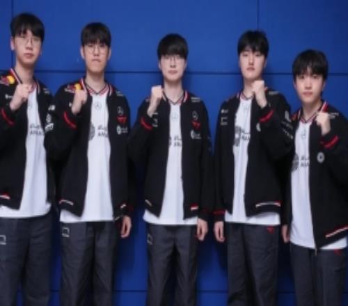 Reddit热议T1胜DK:为什么T1每个AD都这么强,三位都是顶级的选手