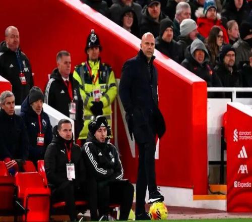 換湯不換藥！利物浦主場戰(zhàn)保級隊險被絕殺，斯洛特之錯在于平庸