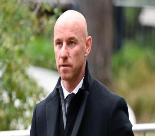 太陽報：曼聯(lián)名宿巴特3年前駕車致人骨折，面臨巨額民事賠償