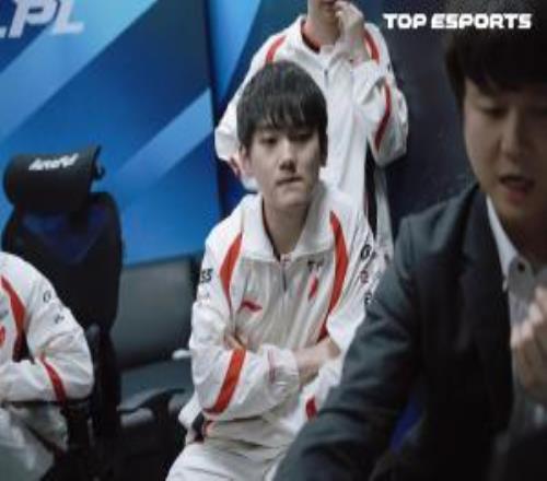 狀態回暖!JackyeLove手感火熱首局超神次局作用拉滿兩局戰績15425