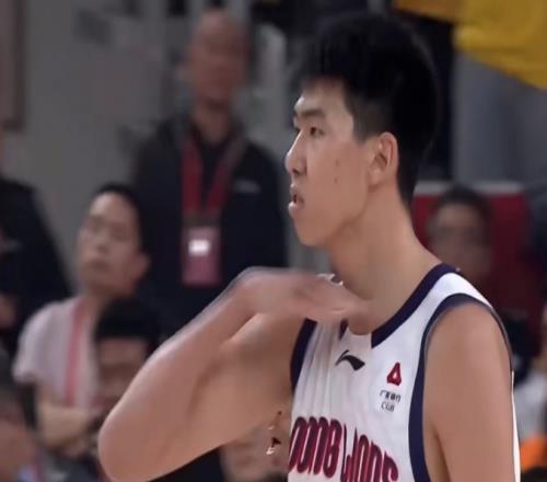 争议!CBA官方罚单:徐昕“割喉”庆祝罚2万林孝天同样动作未罚