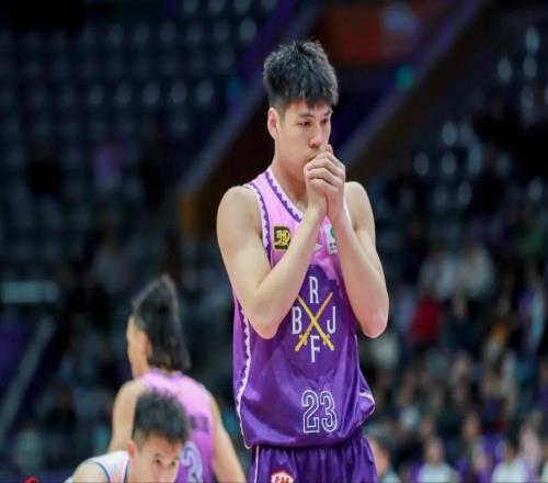 讓人失望！陳國豪場均5分，不如留在北控，朱芳雨慶幸高價賣出