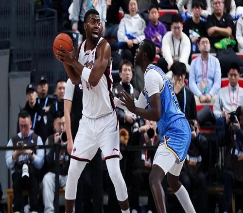 唉!3大投手3分16中2,频频打铁输北京,球迷:平时训练在干什么?