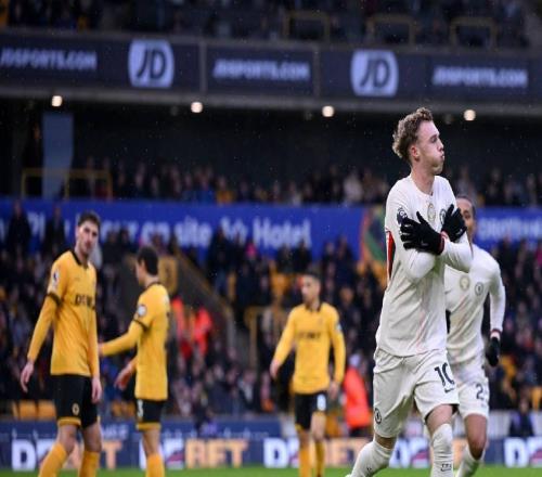 心态崩了,狼队球迷高唱:我们就是坨屎