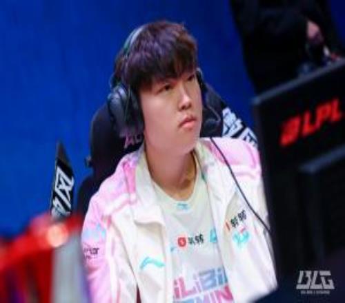 Bin大哥怎麽又騙蜜桃网在线观看视频！Bin三局總戰績僅3128完全被Xiaoxu完爆