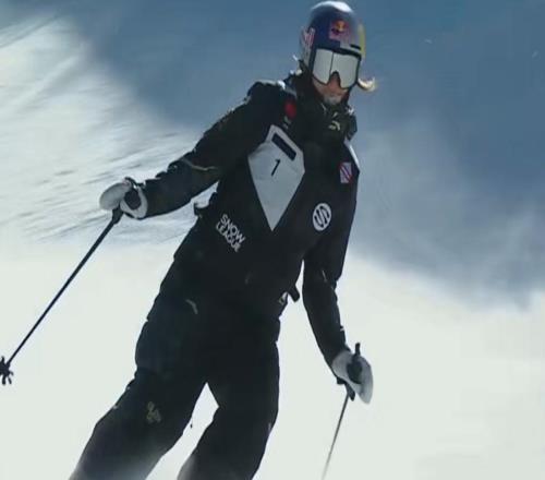 拿下赛季首冠!雪盟滑雪职业联赛中国站谷爱凌夺金