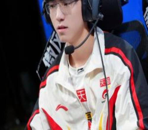 天大優(yōu)勢慘遭翻盤吧友們覺得WBG本場失利誰的問題最大