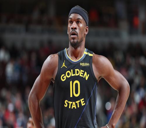 手感火热!巴特勒12中9得到21分5篮板5助攻