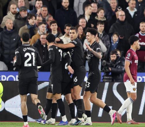 爆冷!瓜迪奥拉不敢相信,曼城翻车:争冠接近破灭,冠军几无悬念