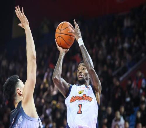 CCTV5直播！廣東VS吉林拒絕爆冷，胡明軒漸入佳境，杜鋒力保榜首